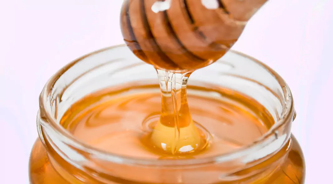 Moisture of honey and consistency of honey - Attar Khan